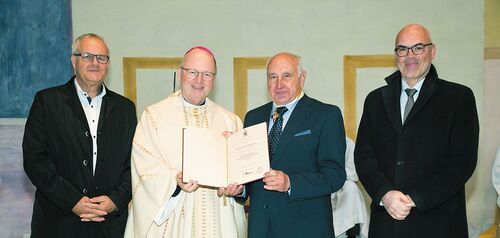 Mathis FotografieSchweizerstrasse 22A-6845 Hohenemsmathis@fotovideo.atUID NR.: ATU 699 20179IBAN: AT93374610000084400BIC, Dietmar Mathis